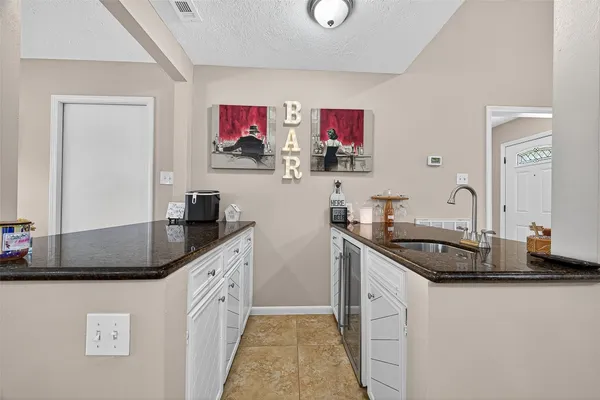 $2,500 | 4006 Dover Street, Deer Park, TX 77536