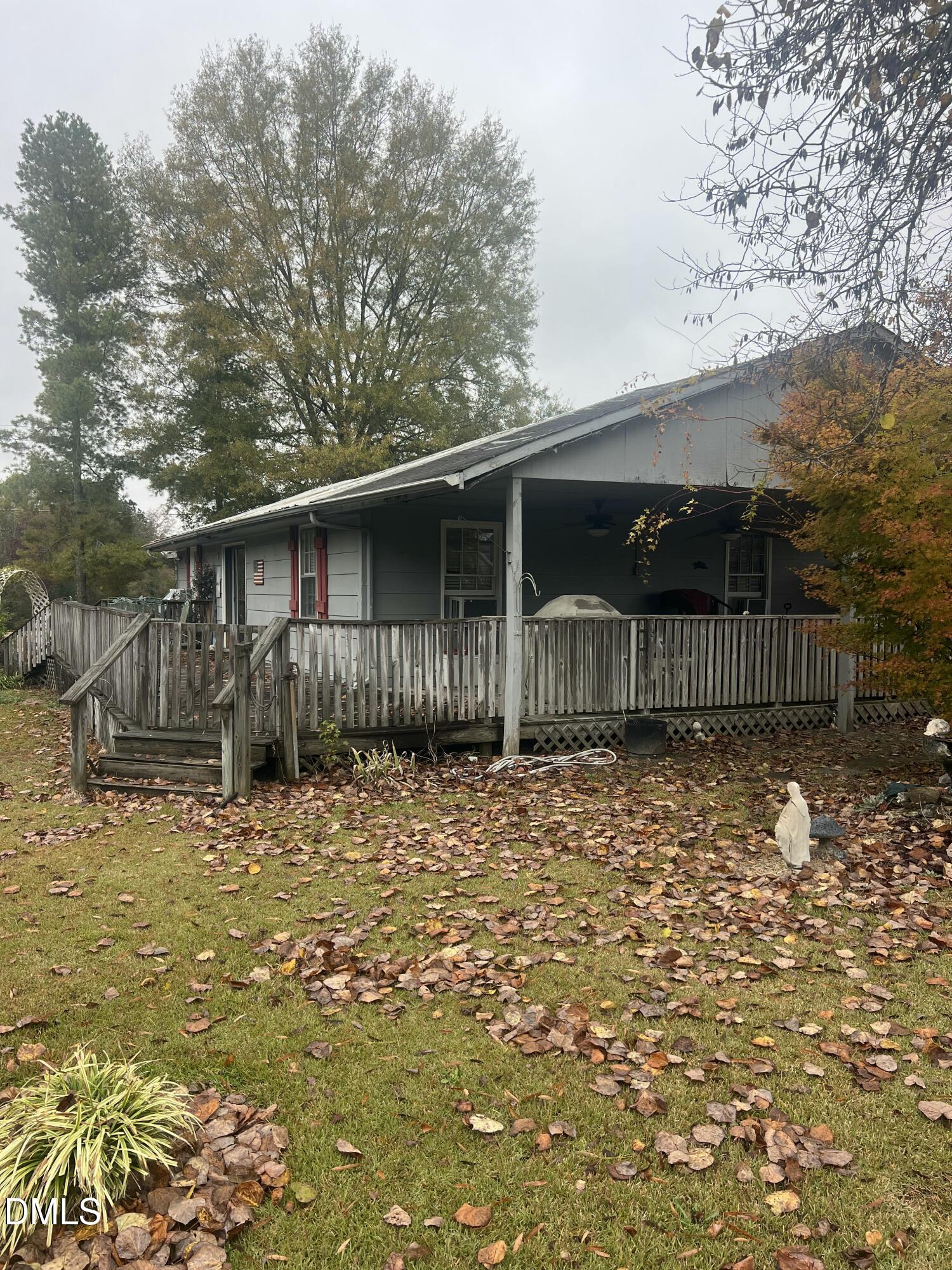 4688 Christian Light Road Fuquay-Varina, NC 27526 - Photo 4 of 23 07453FCC-EAFA-4E35-AF00-E12165149D62