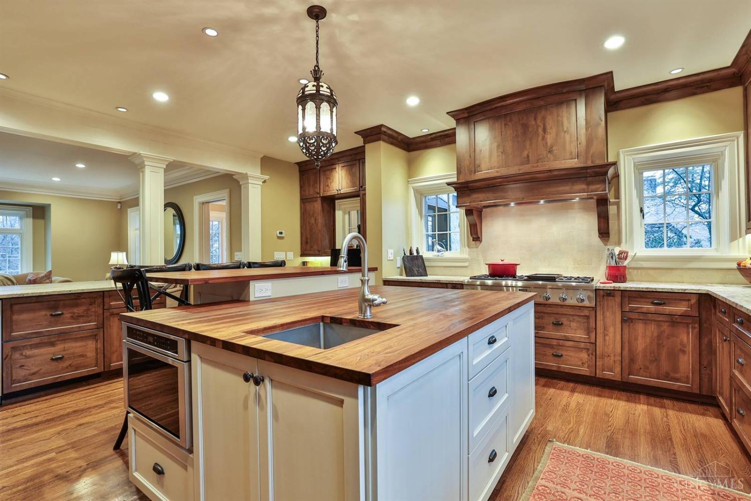 1221 Edwards Road Cincinnati, OH 45208 - Photo 13 of 85 Gallery Image 13