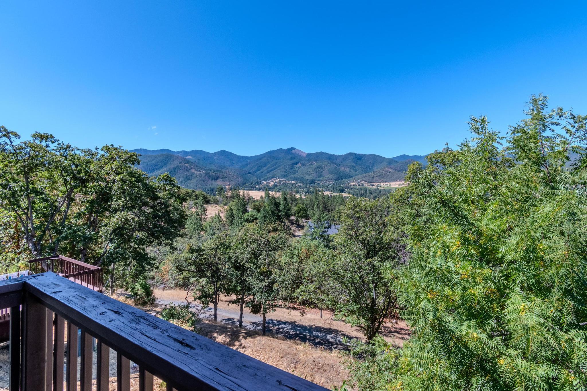 2850 Quail Run Road Talent, OR 97540 - Photo 15 of 55 01-18