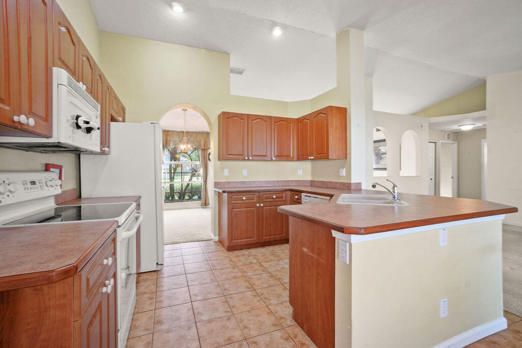 2678 Southwest Ace Road Port St. Lucie, FL 34953 - Photo 4 of 32 Kitchen