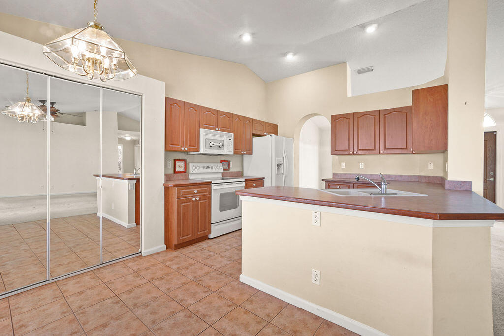 2678 Southwest Ace Road Port St. Lucie, FL 34953 - Photo 6 of 32 Kitchen and Breakfast Nook
