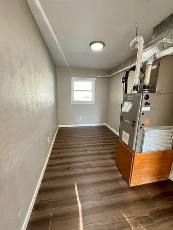 $1,250 | 910 4th Avenue, De Witt, IA 52742