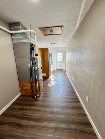 $1,250 | 910 4th Avenue, De Witt, IA 52742