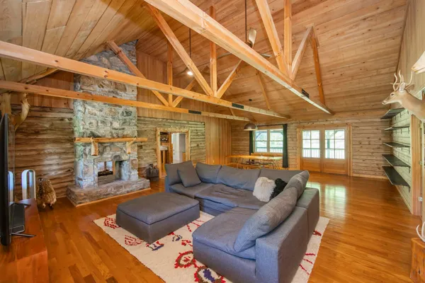 $1,250,000 | 1370 Dog Branch Road, Hartsville, TN 37074