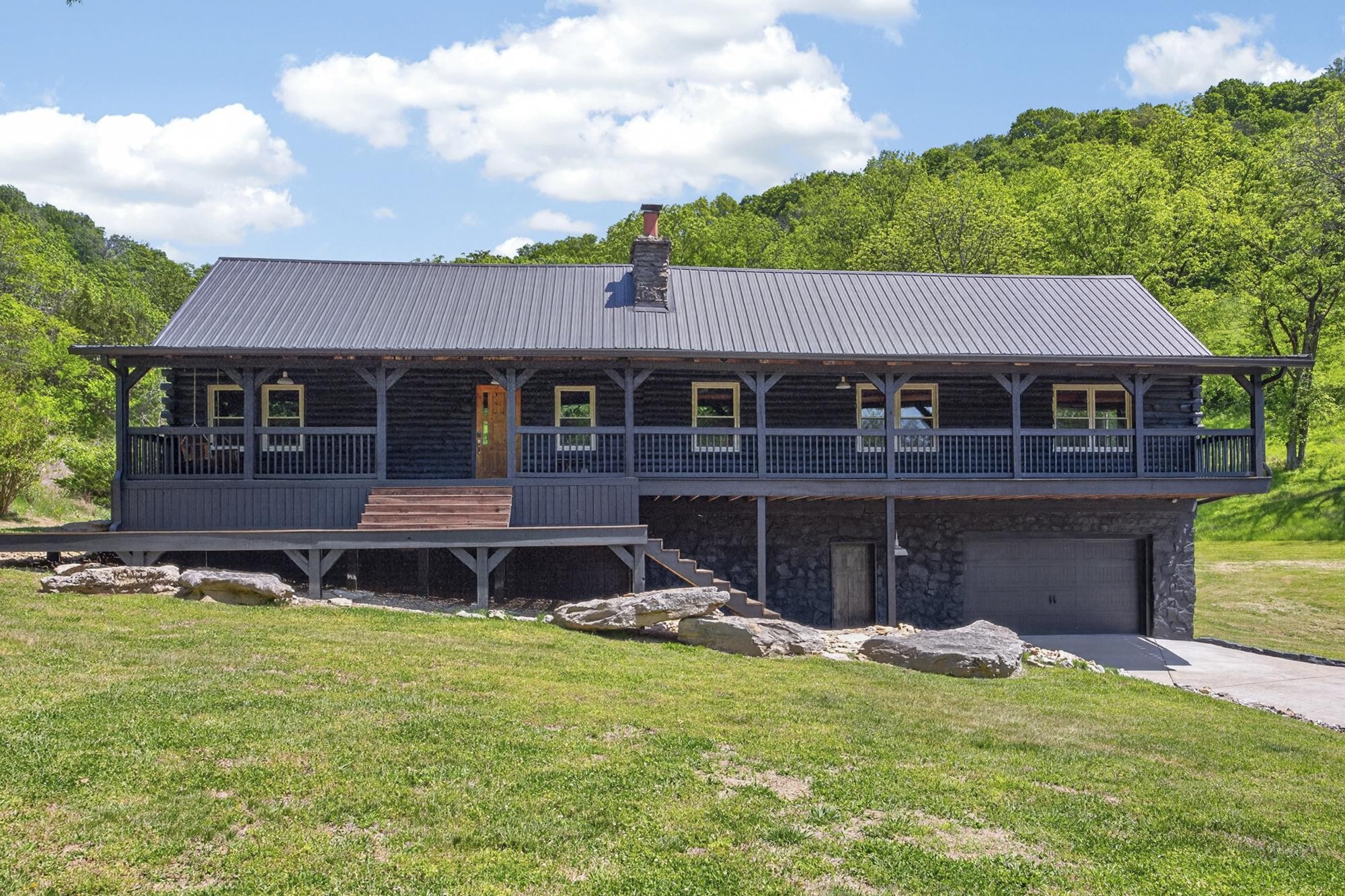 1370 Dog Branch Road Hartsville, TN 37074 - Photo 2 of 60 front view of a house with a yard