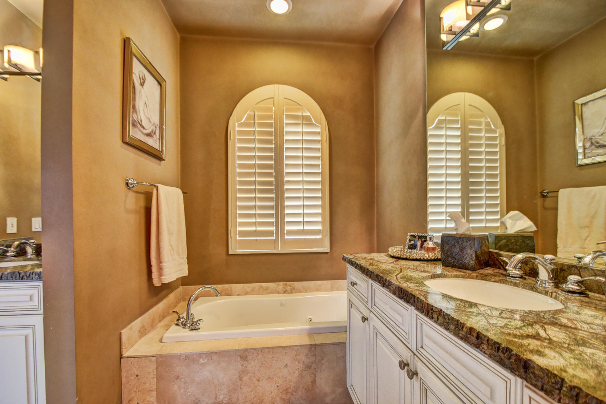 604 Renaissance Way, Unit 604 Delray Beach, FL 33483 - Photo 18 of 31 DSC_6889_90_91_92_93