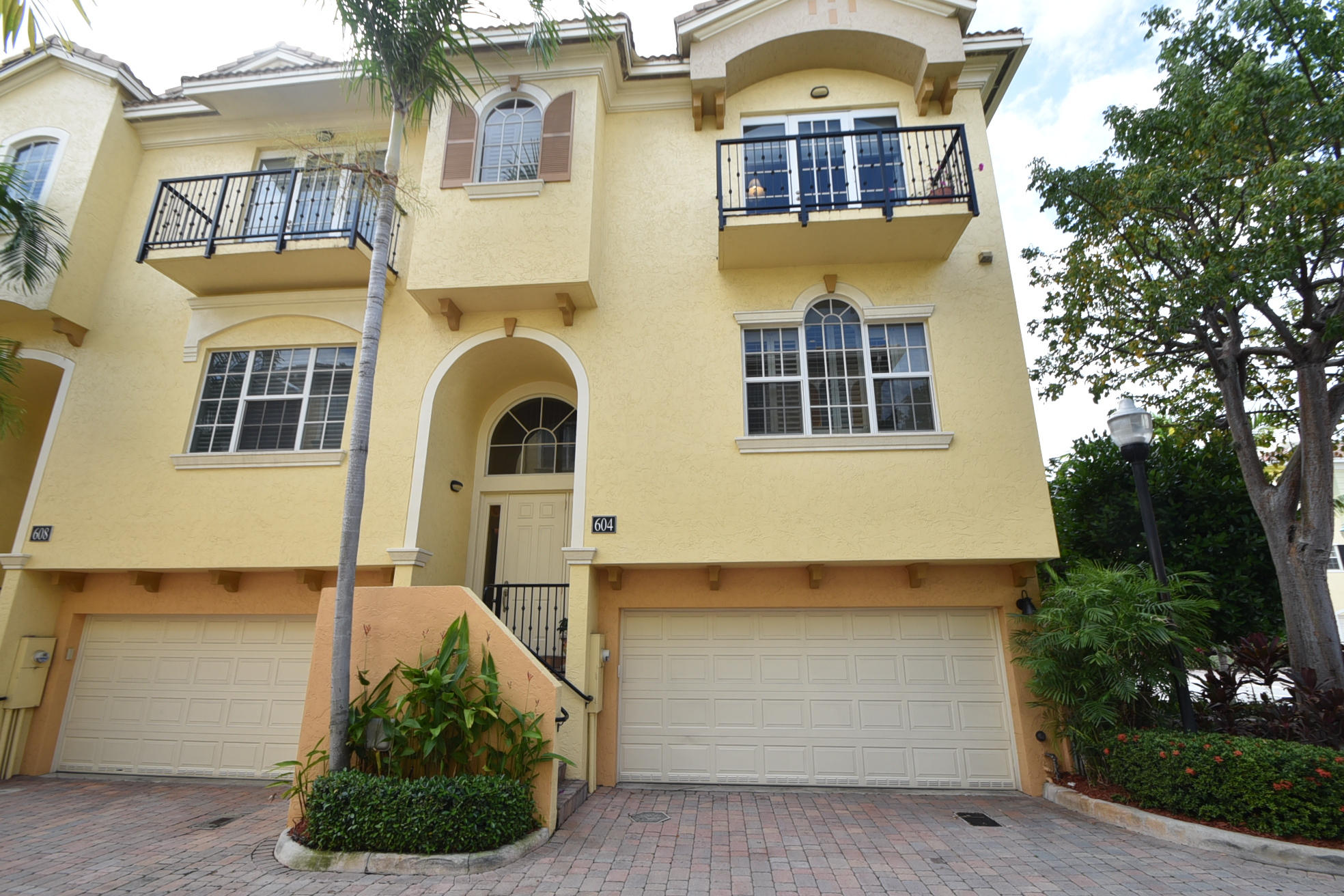 604 Renaissance Way, Unit 604 Delray Beach, FL 33483 - Photo 3 of 31 DSC_6970