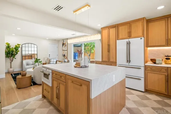 $1,899,000 | 6280 Lance Place, San Diego, CA 92120