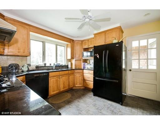 356 Delano Road Marion, MA 02738 - Photo 6 of 27 Gallery Image 6