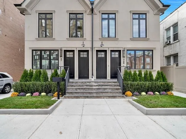 $1,369,000 | 368 92nd Street, Unit 2A | Bay Ridge