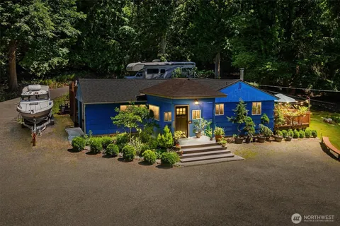 $1,075,000 | 22122 Southeast 51st Place, Issaquah, WA 98029