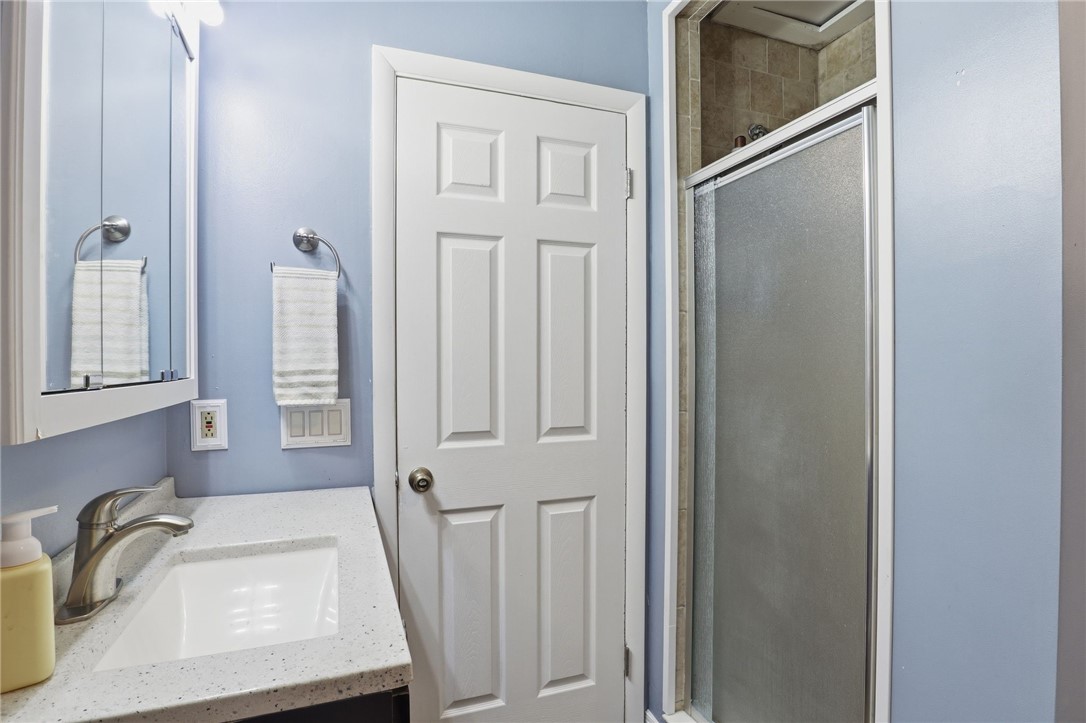 1404 Manitou Road Greece, NY 14468 - Photo 32 of 50 1st fl full bath