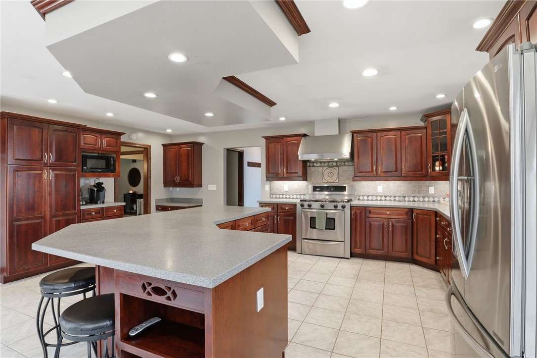 1404 Manitou Road Greece, NY 14468 - Photo 10 of 50 Kitchen