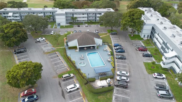 $2,000 | 8300 Sands Point Boulevard, Unit K106, Tamarac, FL 33321