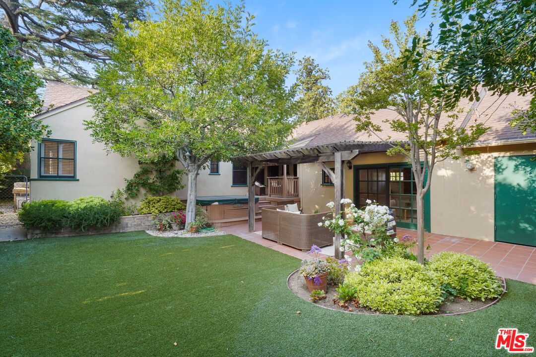 900 West Kenneth Road Glendale, CA 91202 - Photo 36 of 46 a front view of a house with a yard