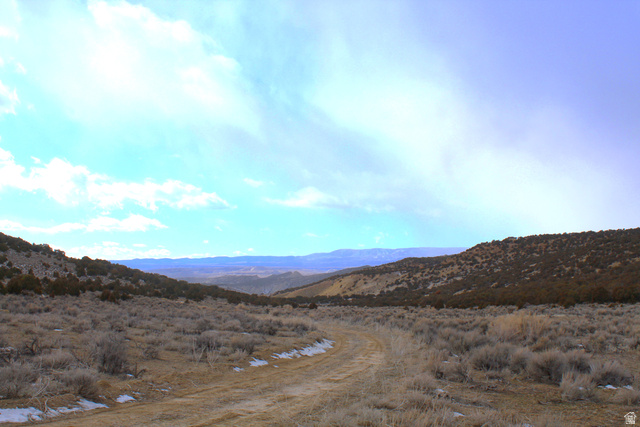3215 East Little Valley Road Vernal, UT 84078 - Photo 7 of 17