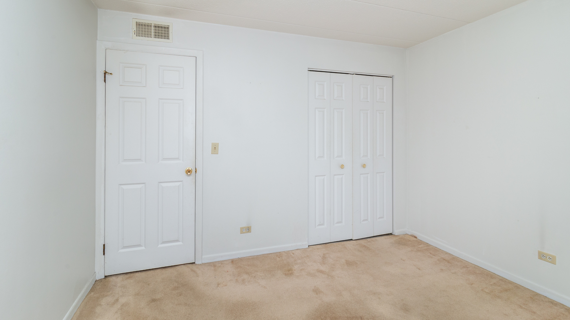 523 Timber Ridge Drive, Unit 102 Carol Stream, IL 60188 - Photo 11 of 15