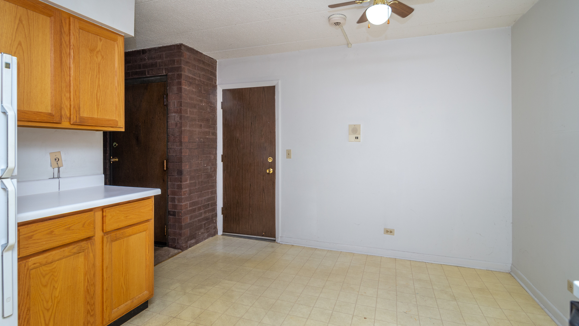 523 Timber Ridge Drive, Unit 102 Carol Stream, IL 60188 - Photo 5 of 15