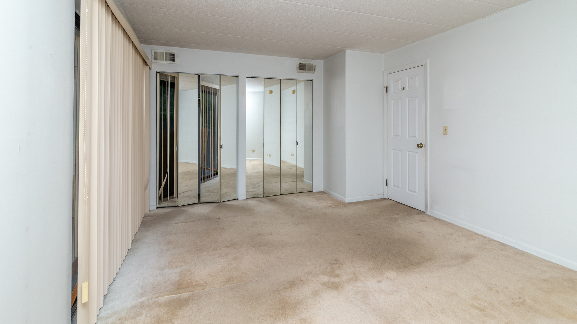 523 Timber Ridge Drive, Unit 102 Carol Stream, IL 60188 - Photo 9 of 15