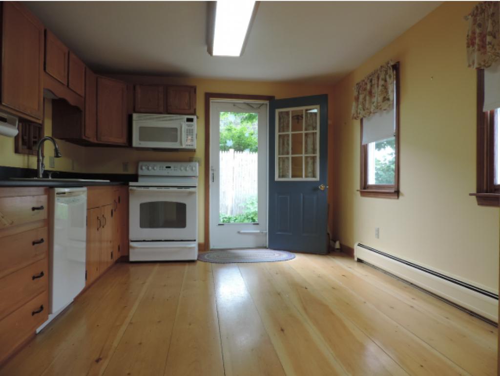 24 Prospect Street Exeter, NH 03833 - Photo 2 of 21