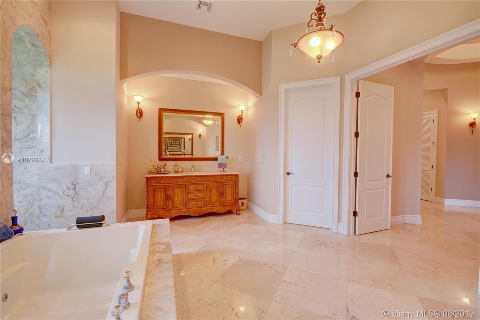 17520 Southwest 52nd Court Southwest Ranches, FL 33331 - Photo 33 of 73 Gallery Image 33