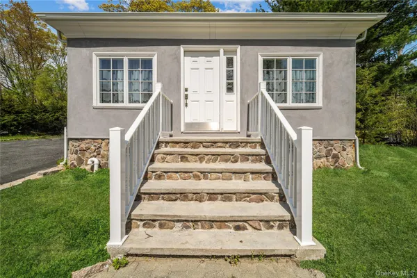 $3,500 | 143 North Rocky Point Landing Road, Rocky Point, NY 11778