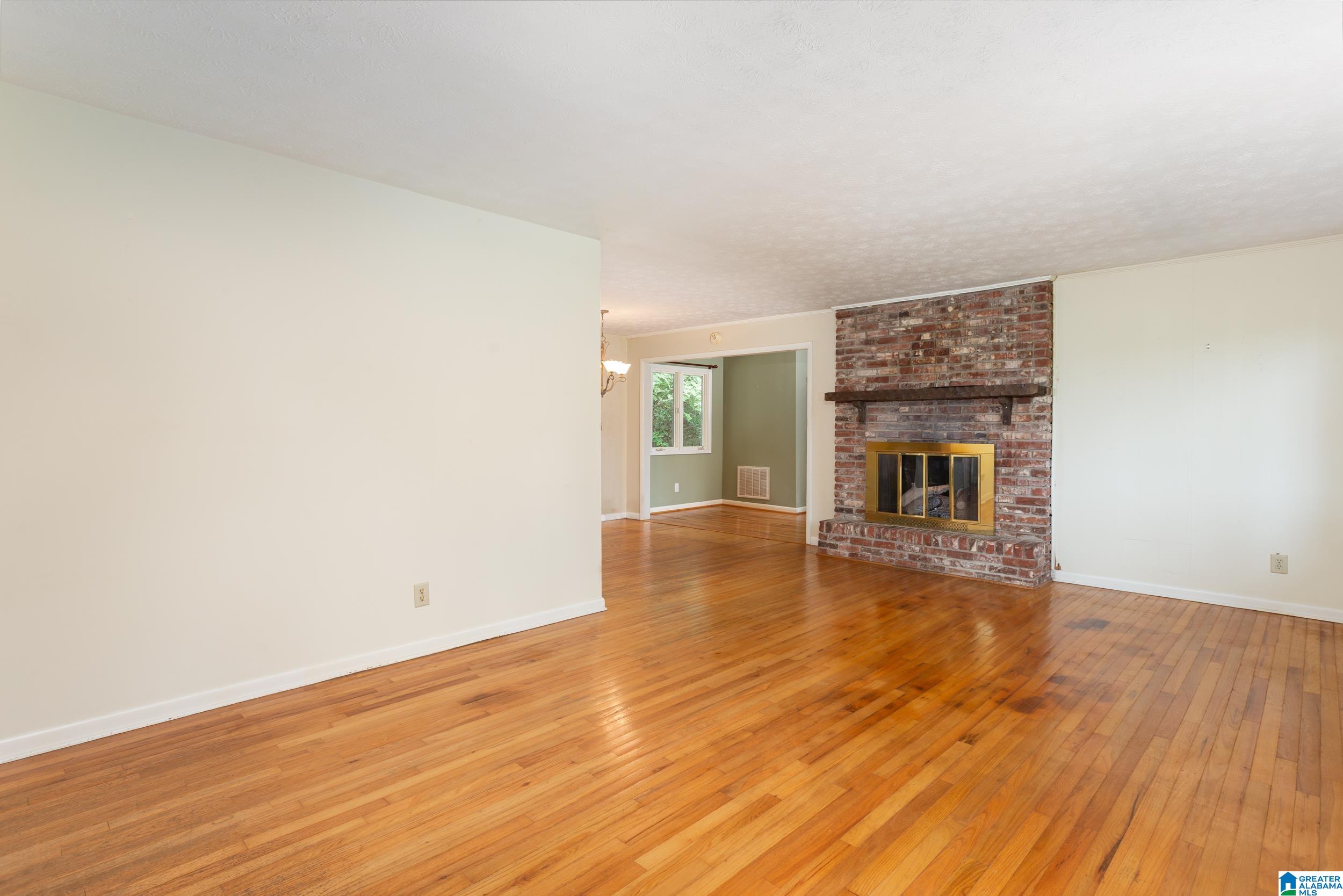 1213 Pelham Road North Jacksonville, AL 36265 - Photo 7 of 37