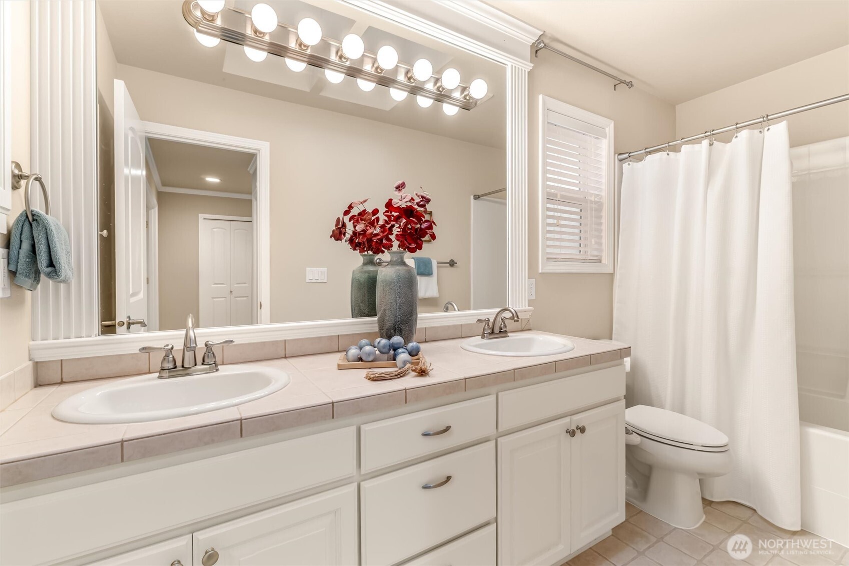 21206 37th Avenue Southeast Bothell, WA 98021 - Photo 28 of 37