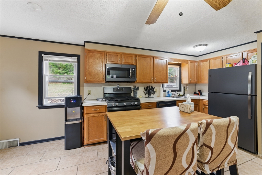 42 North Brook Road Springfield, MA 01119 - Photo 11 of 35