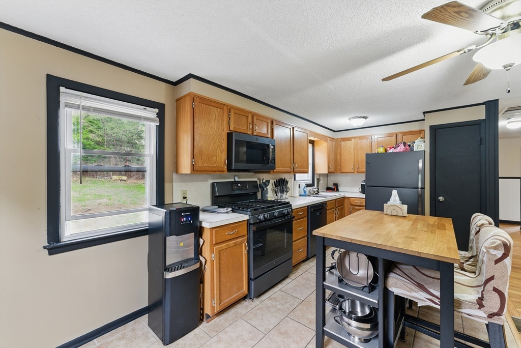 42 North Brook Road Springfield, MA 01119 - Photo 12 of 35