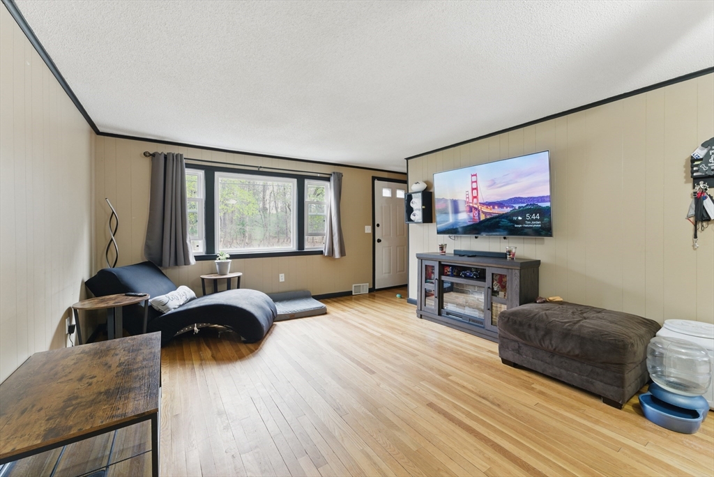 42 North Brook Road Springfield, MA 01119 - Photo 14 of 35