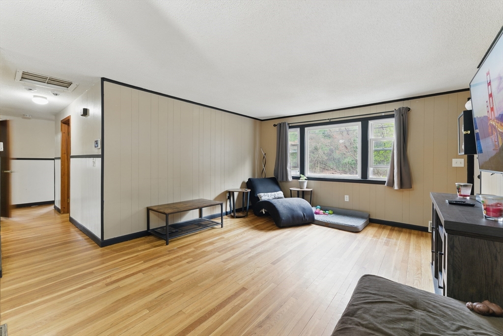 42 North Brook Road Springfield, MA 01119 - Photo 15 of 35