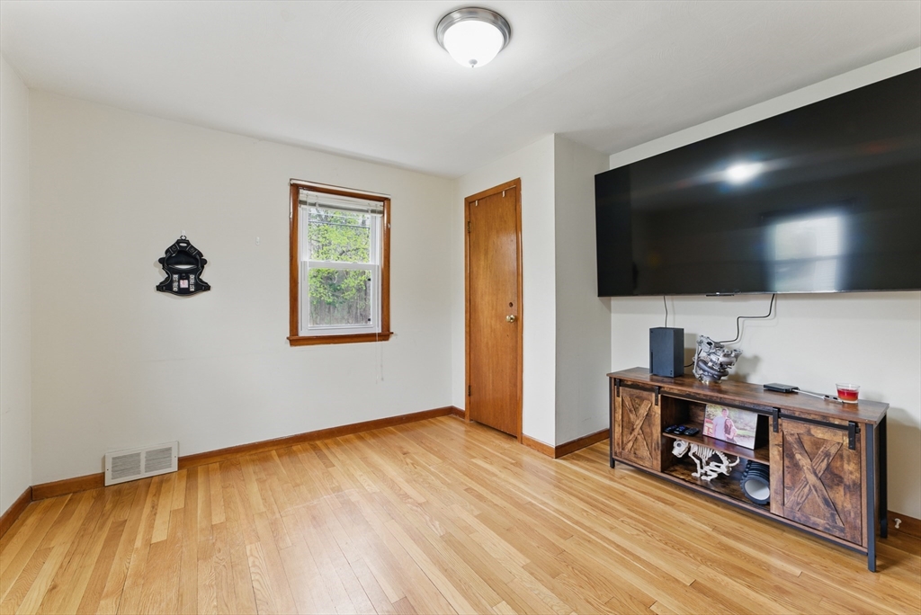 42 North Brook Road Springfield, MA 01119 - Photo 24 of 35