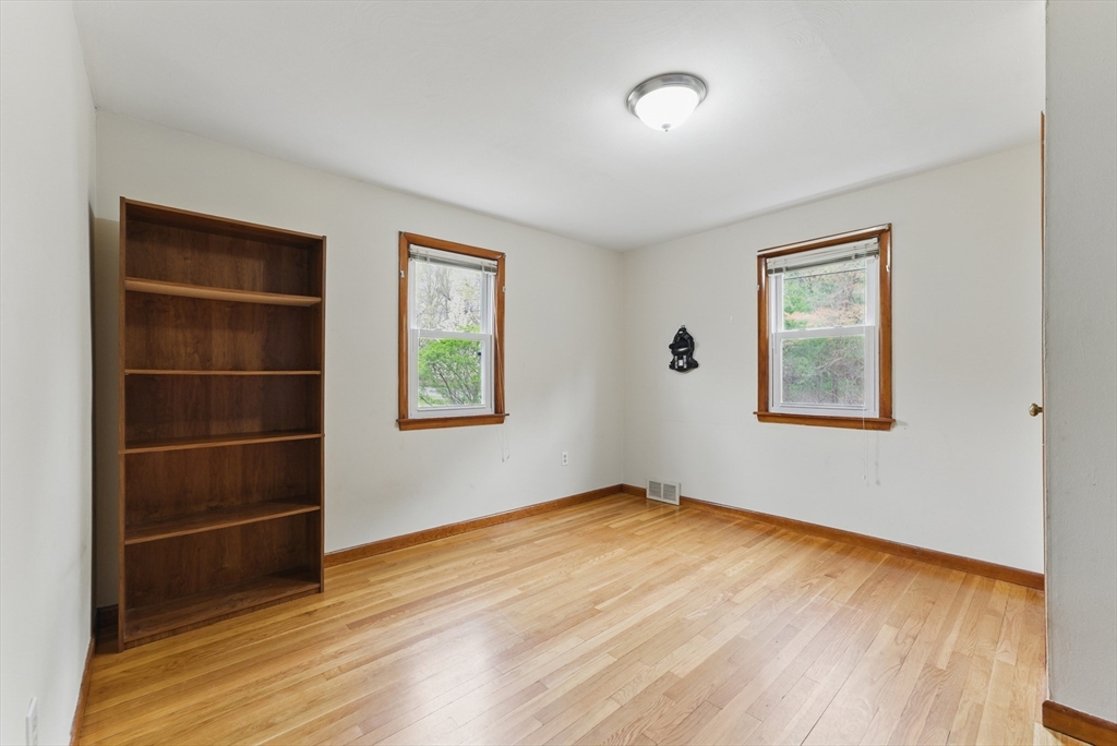 42 North Brook Road Springfield, MA 01119 - Photo 26 of 35