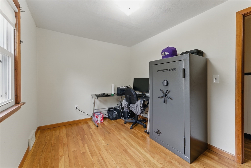 42 North Brook Road Springfield, MA 01119 - Photo 28 of 35