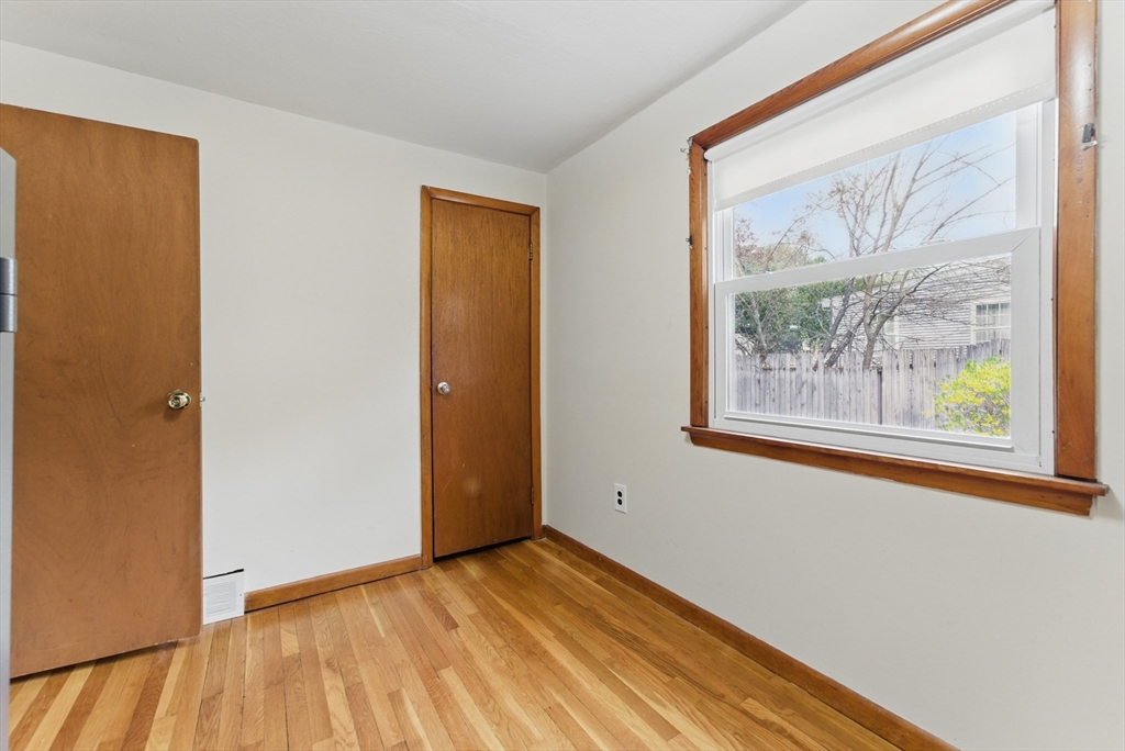 42 North Brook Road Springfield, MA 01119 - Photo 30 of 35