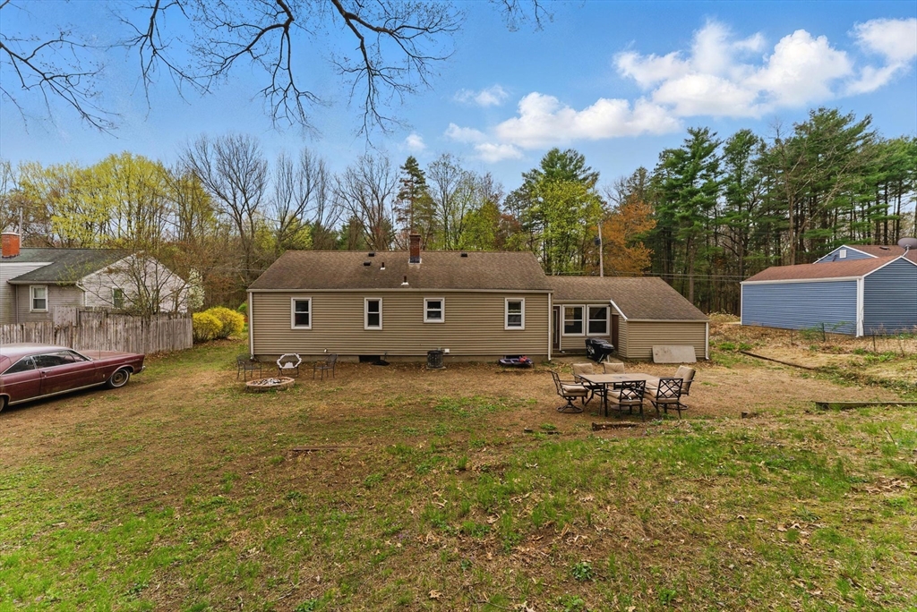 42 North Brook Road Springfield, MA 01119 - Photo 4 of 35