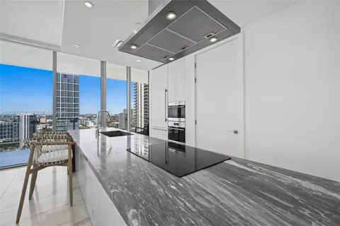 $990,000 | 700 Northeast 26th Terrace, Unit 2105, Miami, FL 33137