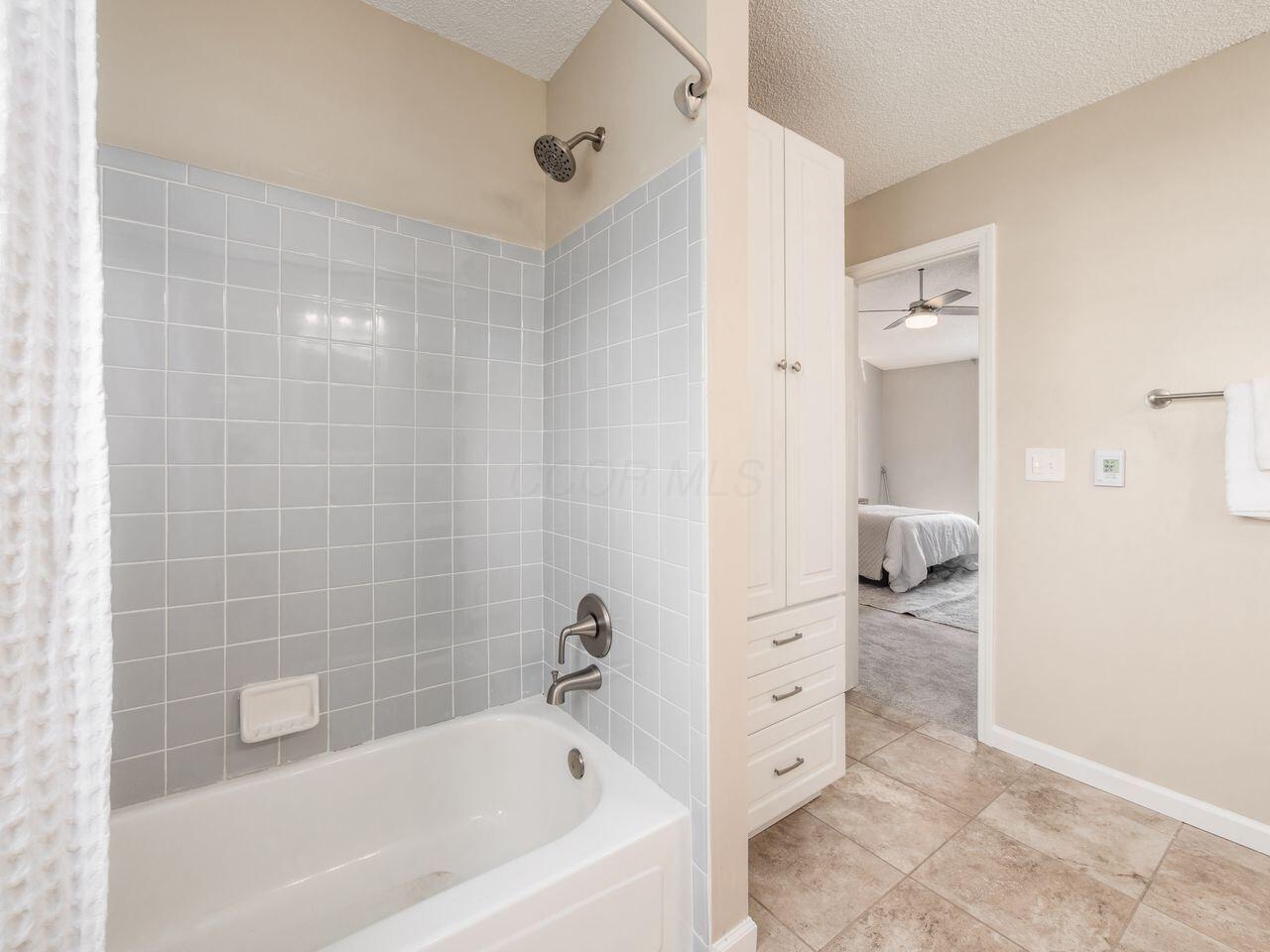 3884 Antrim Road Columbus, OH 43221 - Photo 21 of 39 N_3884_Antrim_035
