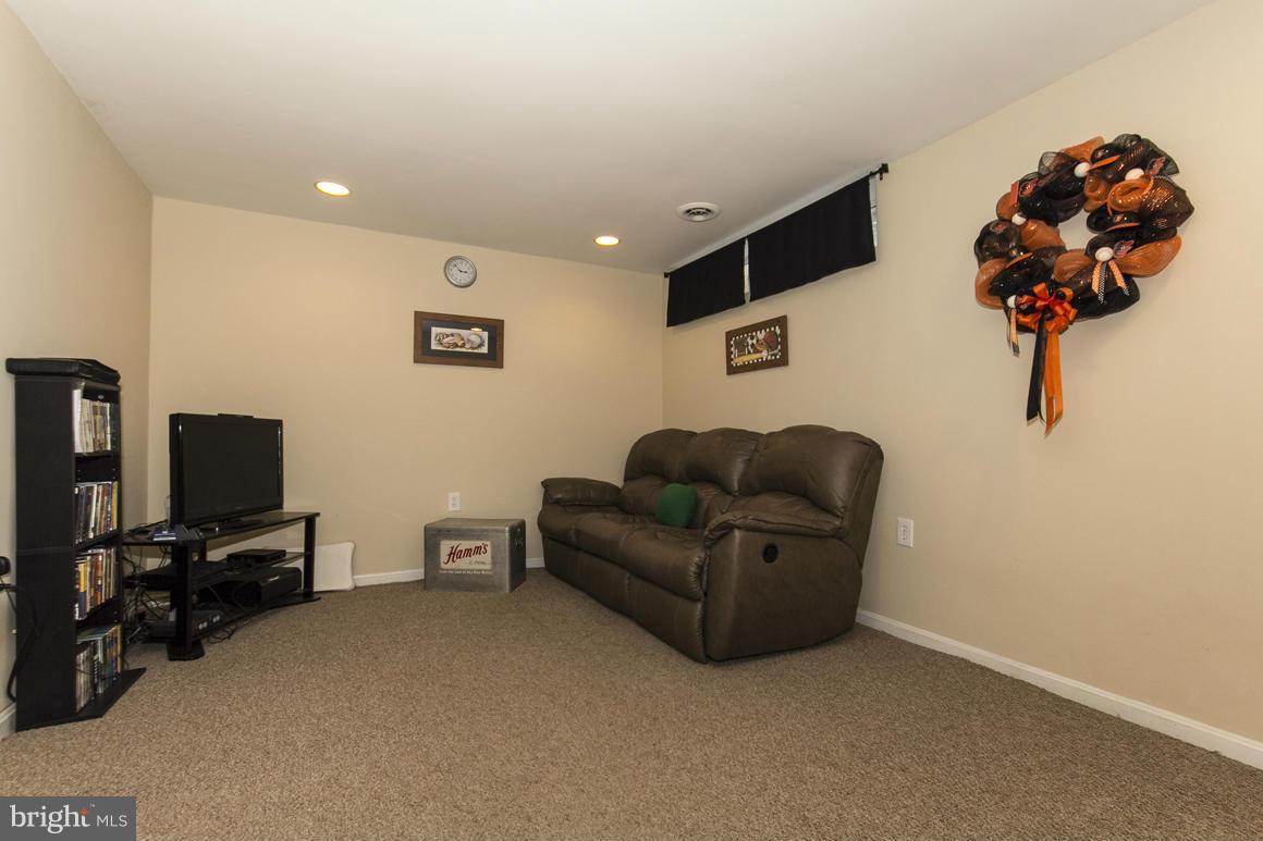 928 South Paca Street Baltimore, MD 21230 - Photo 17 of 23 Family Room In the basement