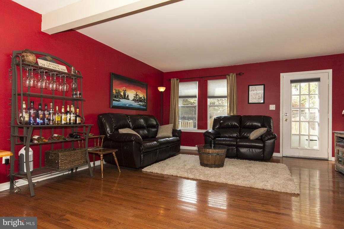 928 South Paca Street Baltimore, MD 21230 - Photo 6 of 23 Open Concept Living Room