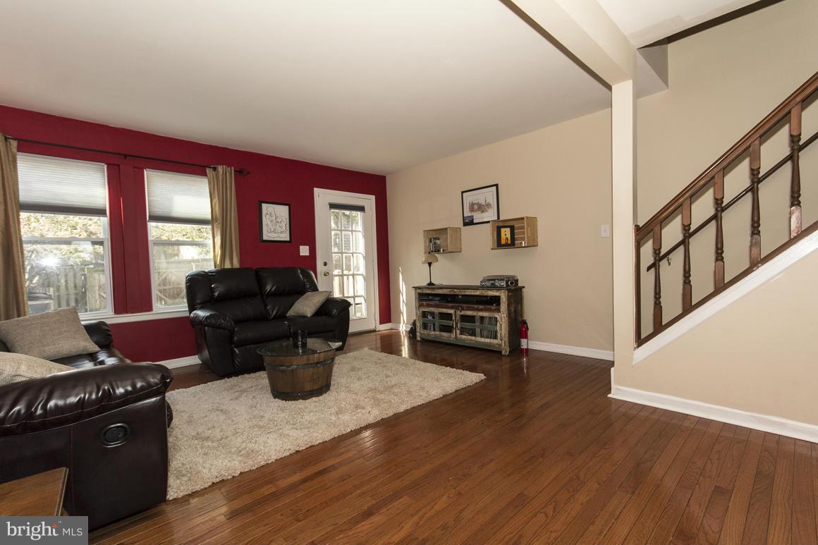 928 South Paca Street Baltimore, MD 21230 - Photo 7 of 23 More natural light!