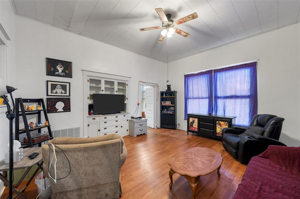 506 East Main Street Hamilton, TX 76531 - Photo 9 of 26