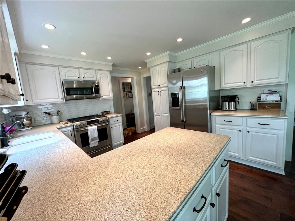 65 Jackson Rd Extension Penfield, NY 14526 - Photo 23 of 48