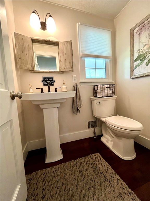 65 Jackson Rd Extension Penfield, NY 14526 - Photo 24 of 48 1st Floor Powder Room