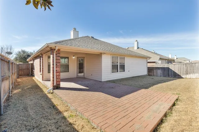 $2,550 | 1617 Nighthawk Drive, Little Elm, TX 75068