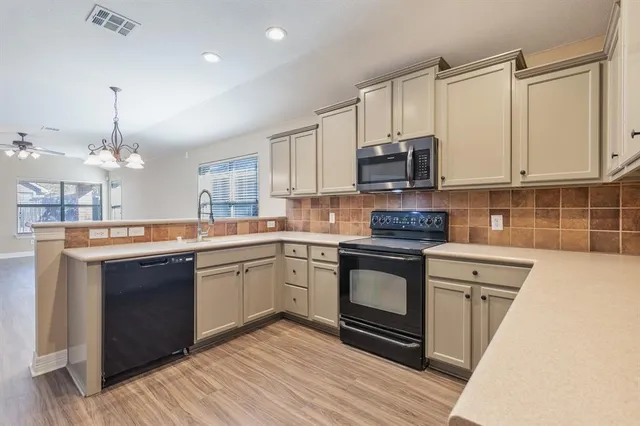 $2,550 | 1617 Nighthawk Drive, Little Elm, TX 75068