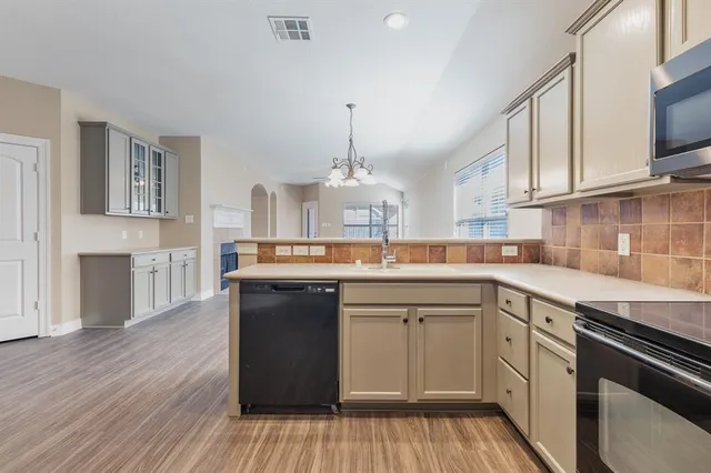 $2,550 | 1617 Nighthawk Drive, Little Elm, TX 75068