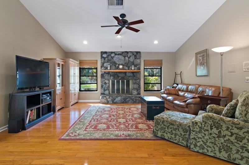 6850 Imperial Woods Road Jupiter, FL 33458 - Photo 11 of 25 11